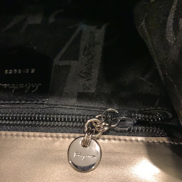 Salvatore Ferragamo Gancini Vintage gray top handle bag - Picture 11 of 11